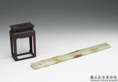 图片[2]-Jade ruler-weight in imitation of a scabbard slide, late Ming to early Qing dynasty (1522-1735)-China Archive